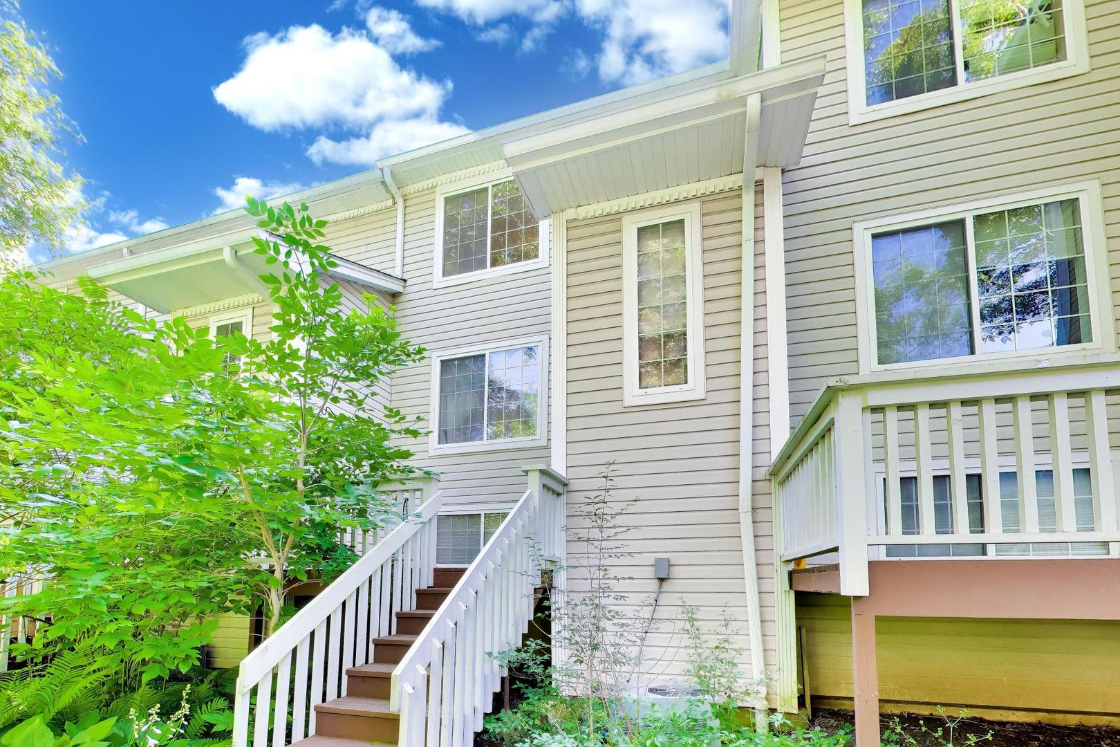 261 W Whispering Oaks Lane