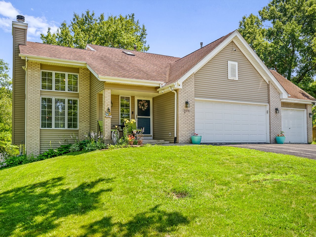 3476 Valley Woods Drive