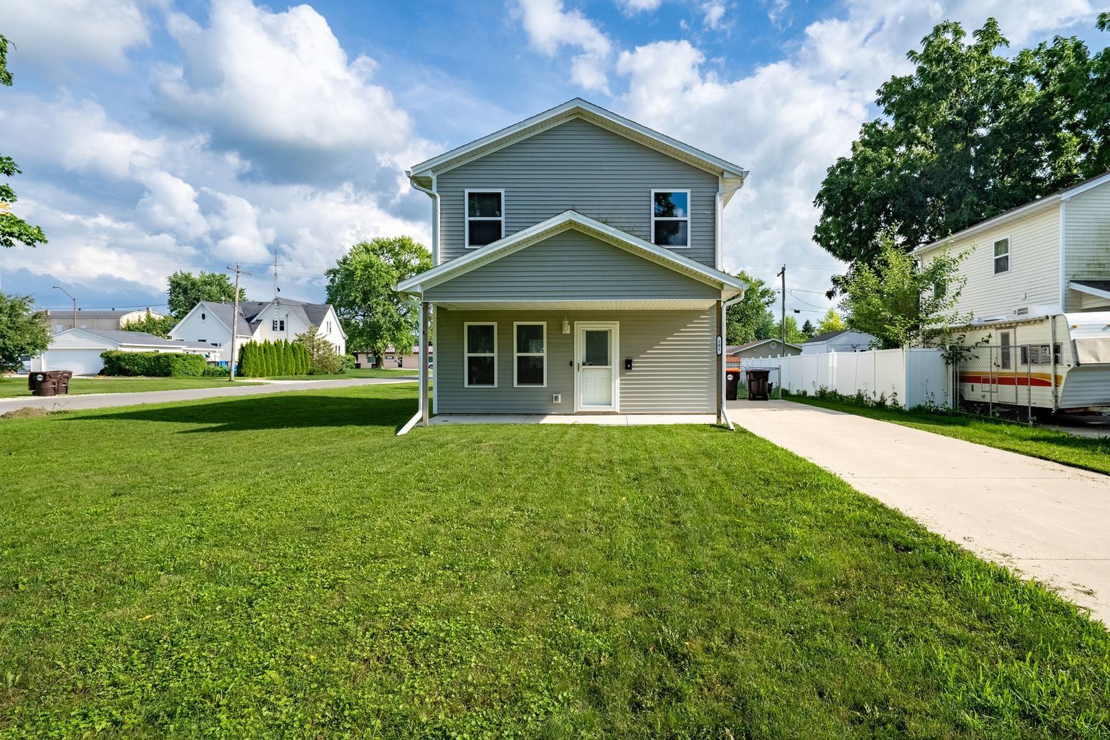 101 W Oak Street