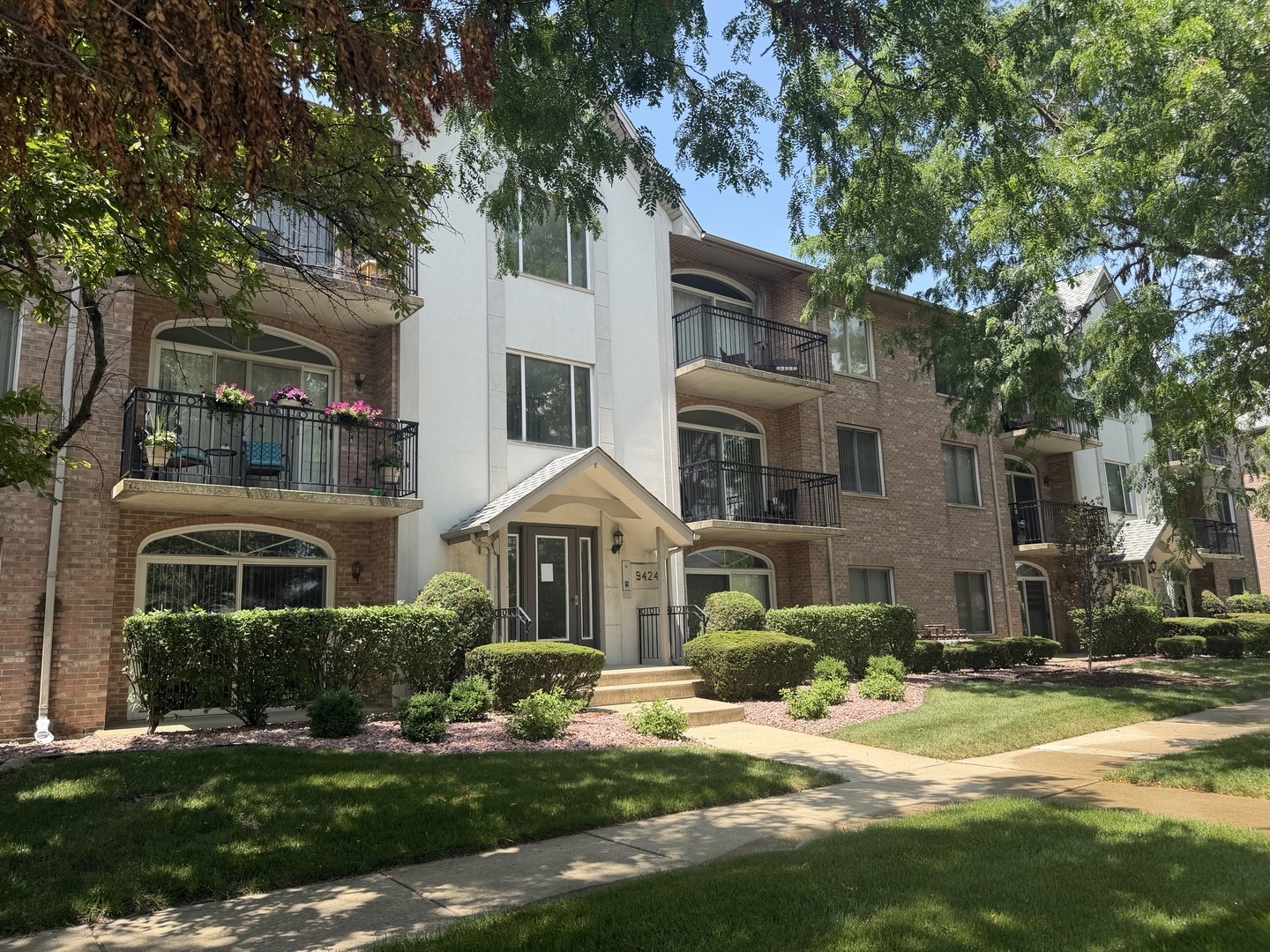 9424 S 77th Court