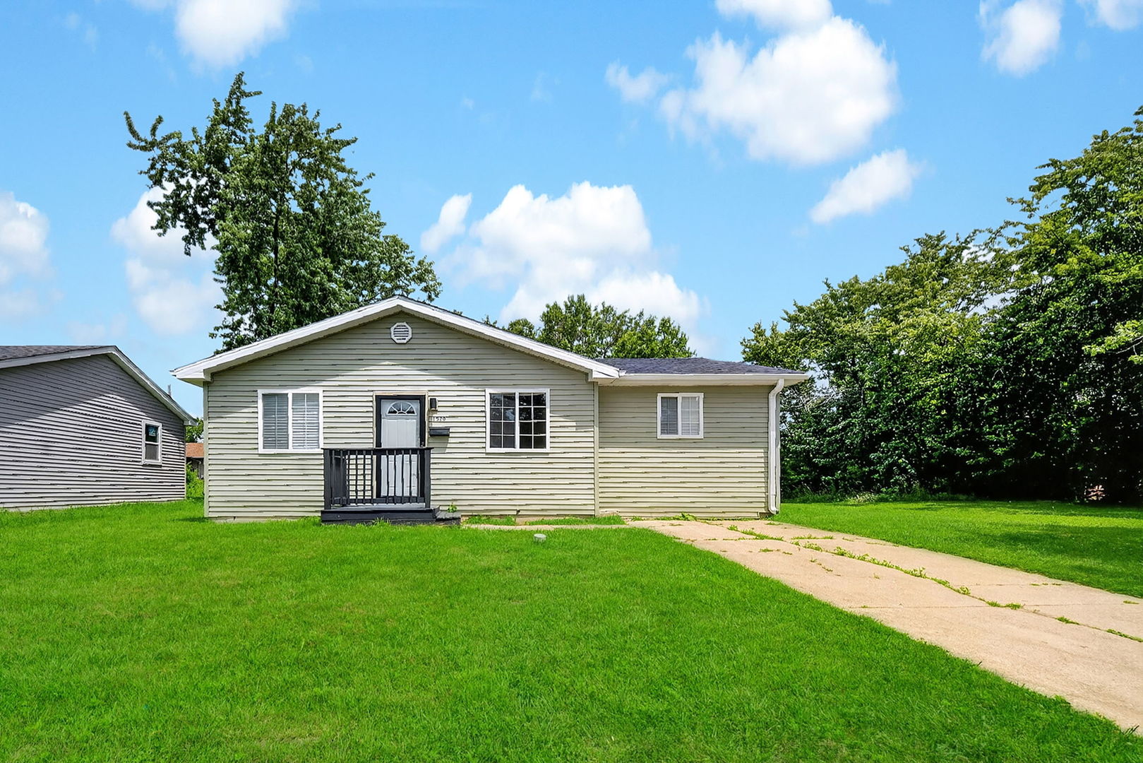1520 Congress Lane