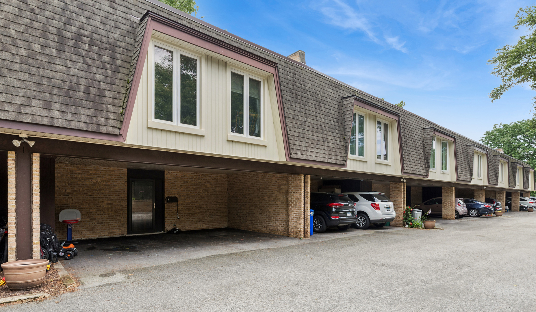 1835 Tanglewood Drive
