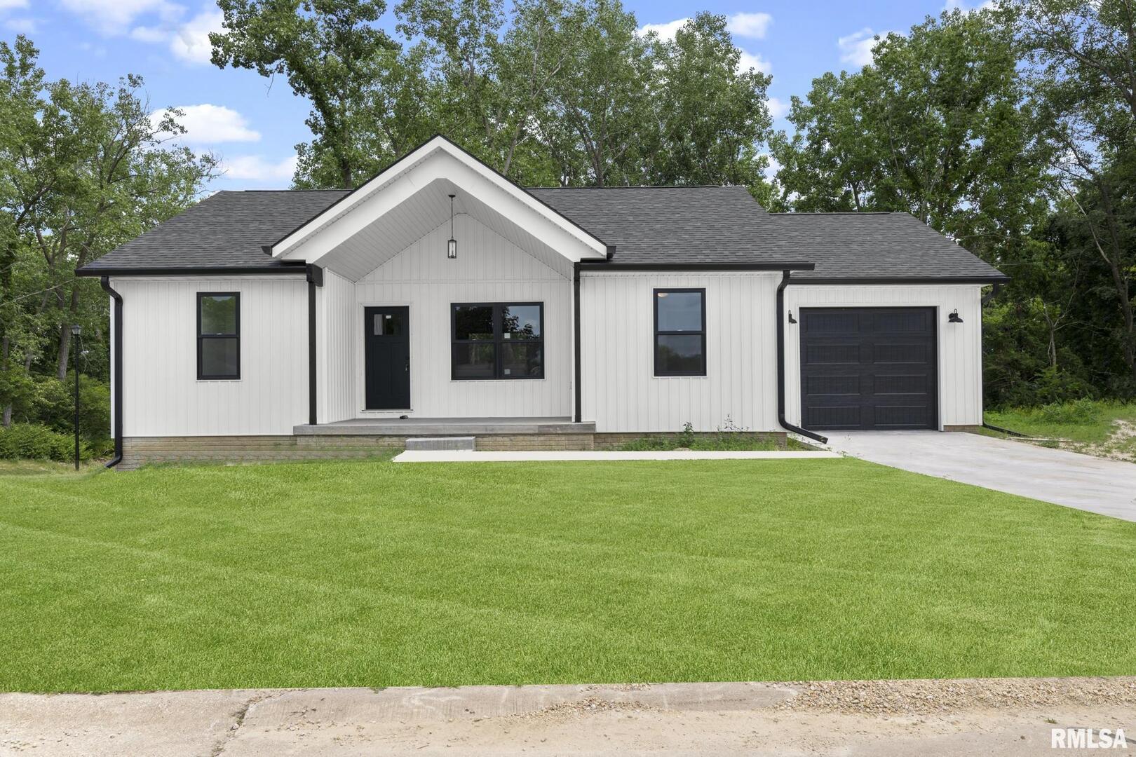 813 WILLIAMS Way