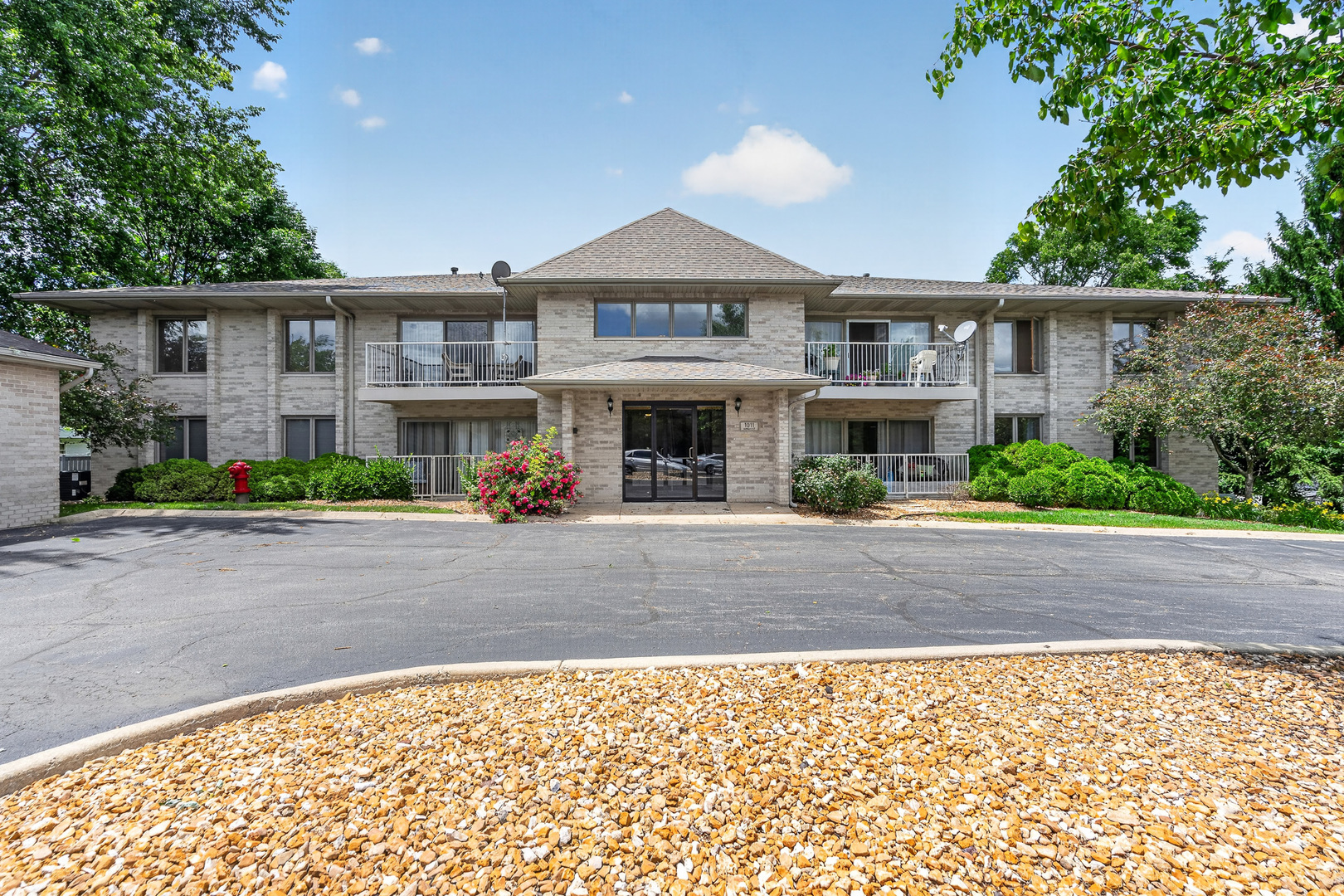 1011 Ashley Court S