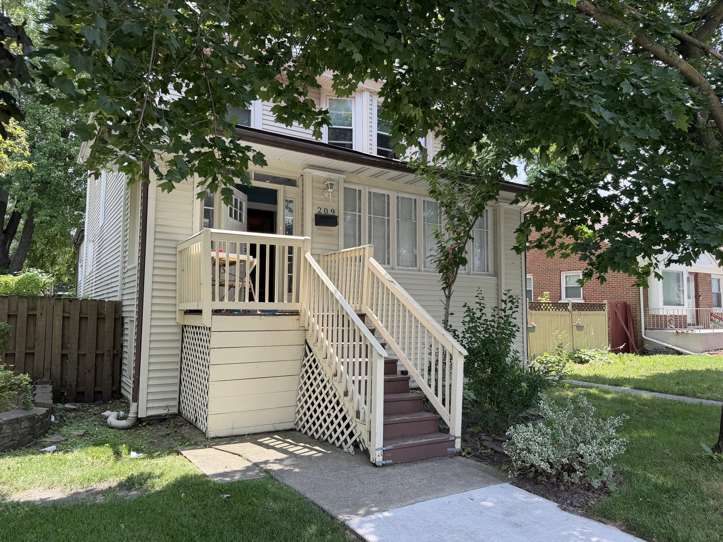209 S 19th Avenue