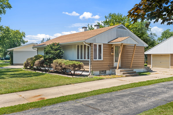 99 Indianwood Drive