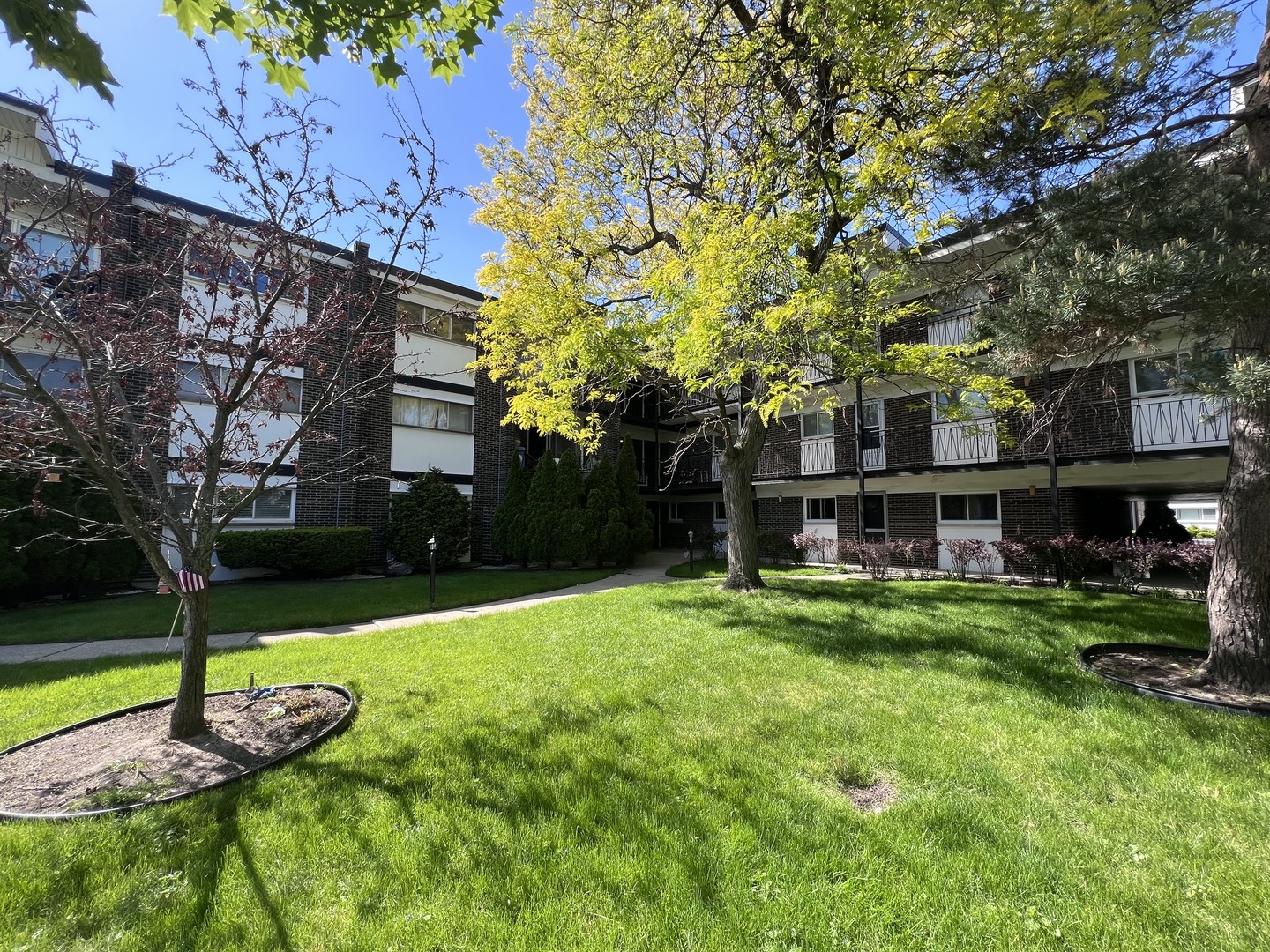 10125 CHERRY Parkway