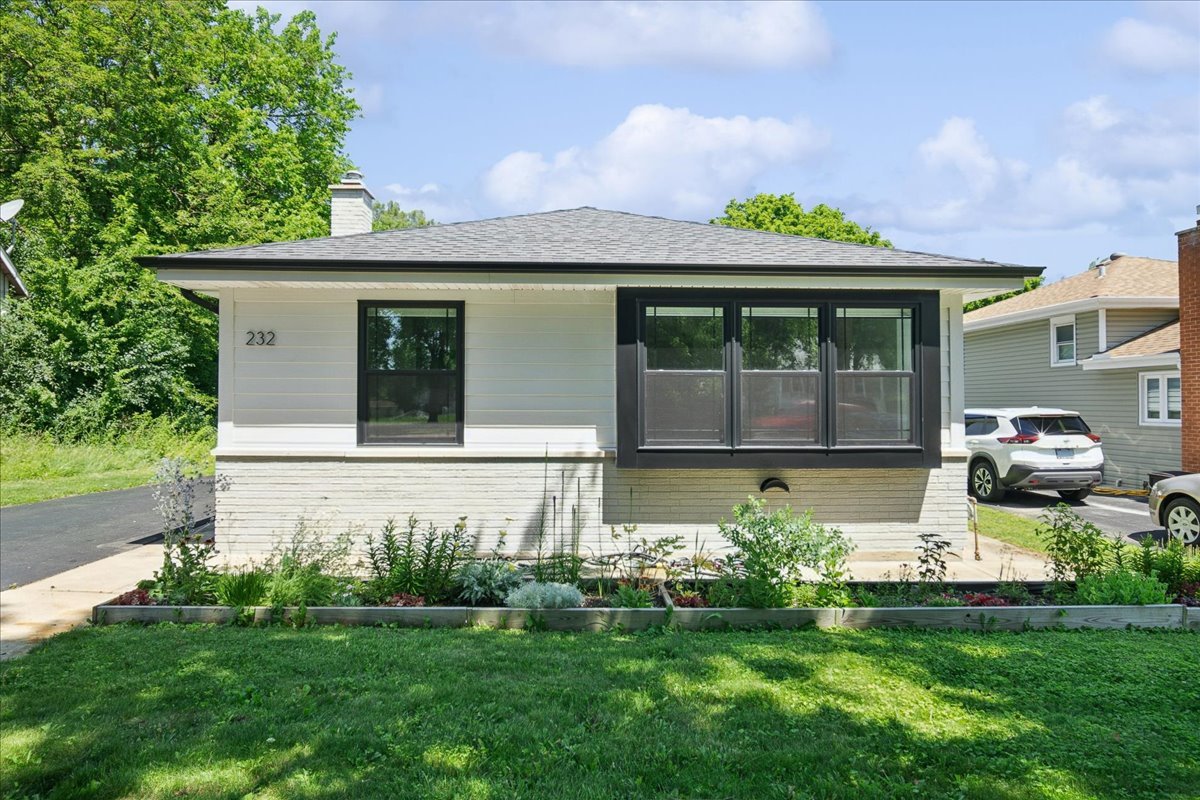 232 E 55th Street