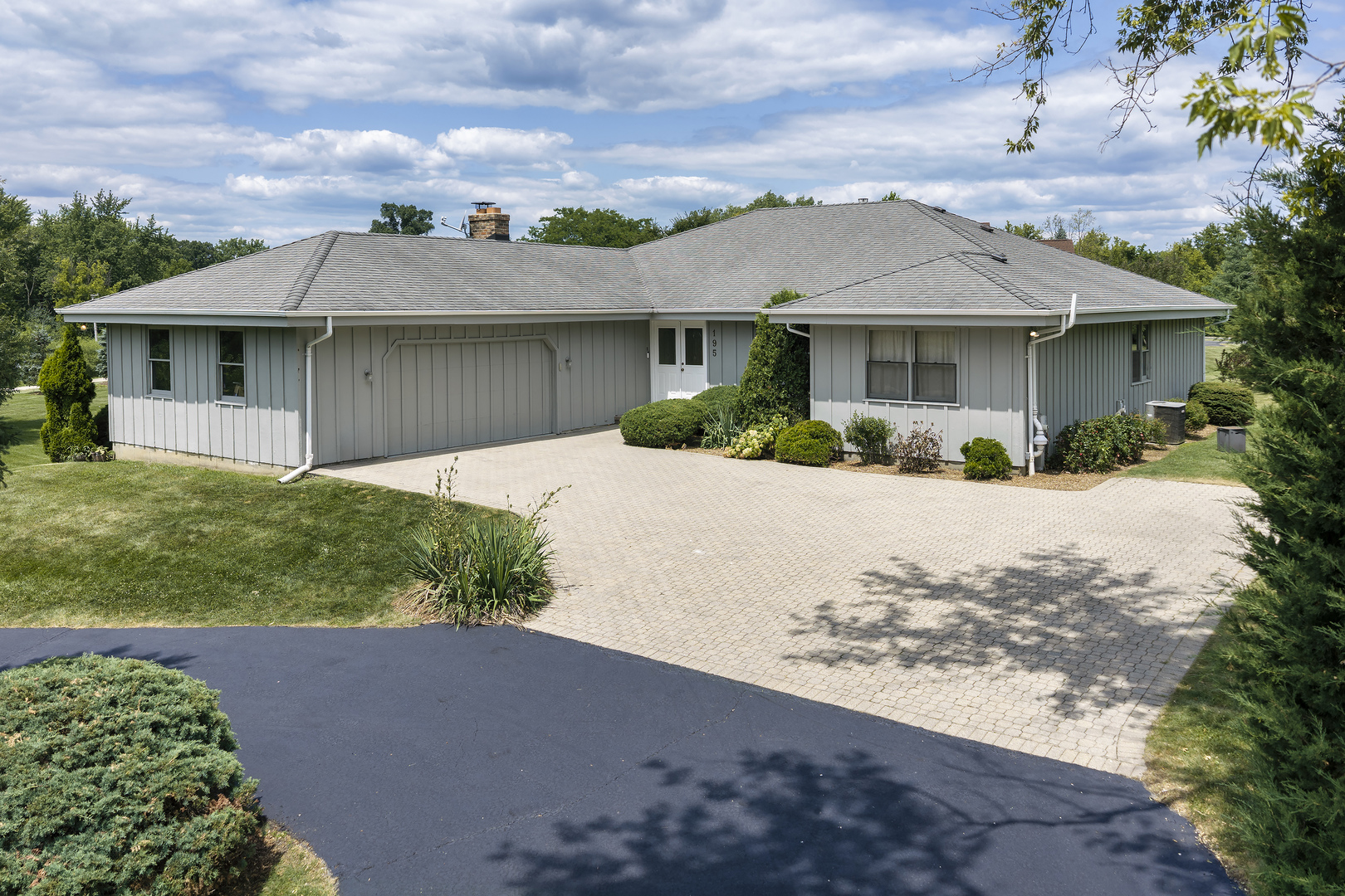 195 Clover Hill