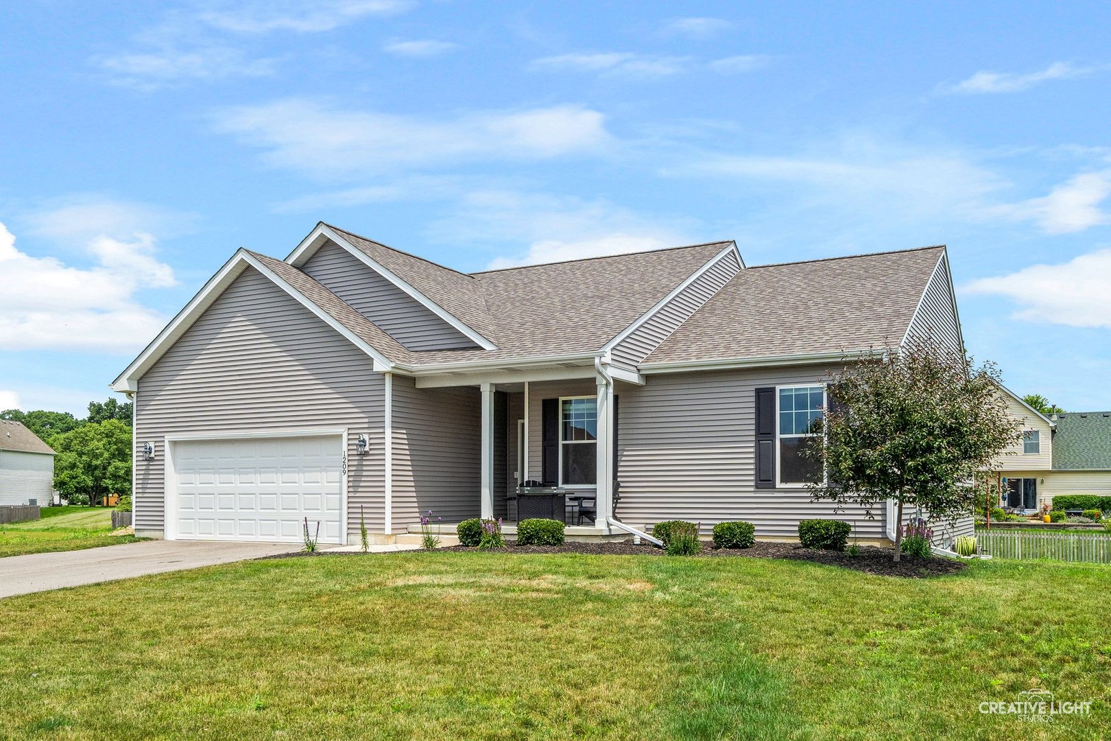 1209 Oakmont Court