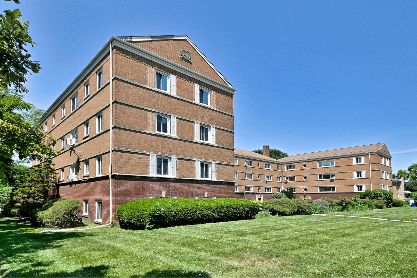 1112 N Harlem Avenue