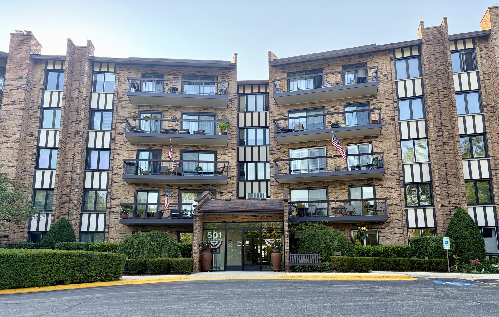 501 Lake Hinsdale Drive