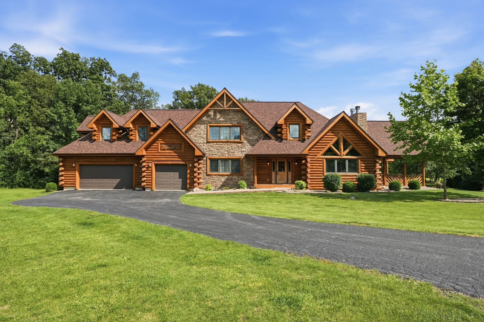 6125 Tulip Lane
