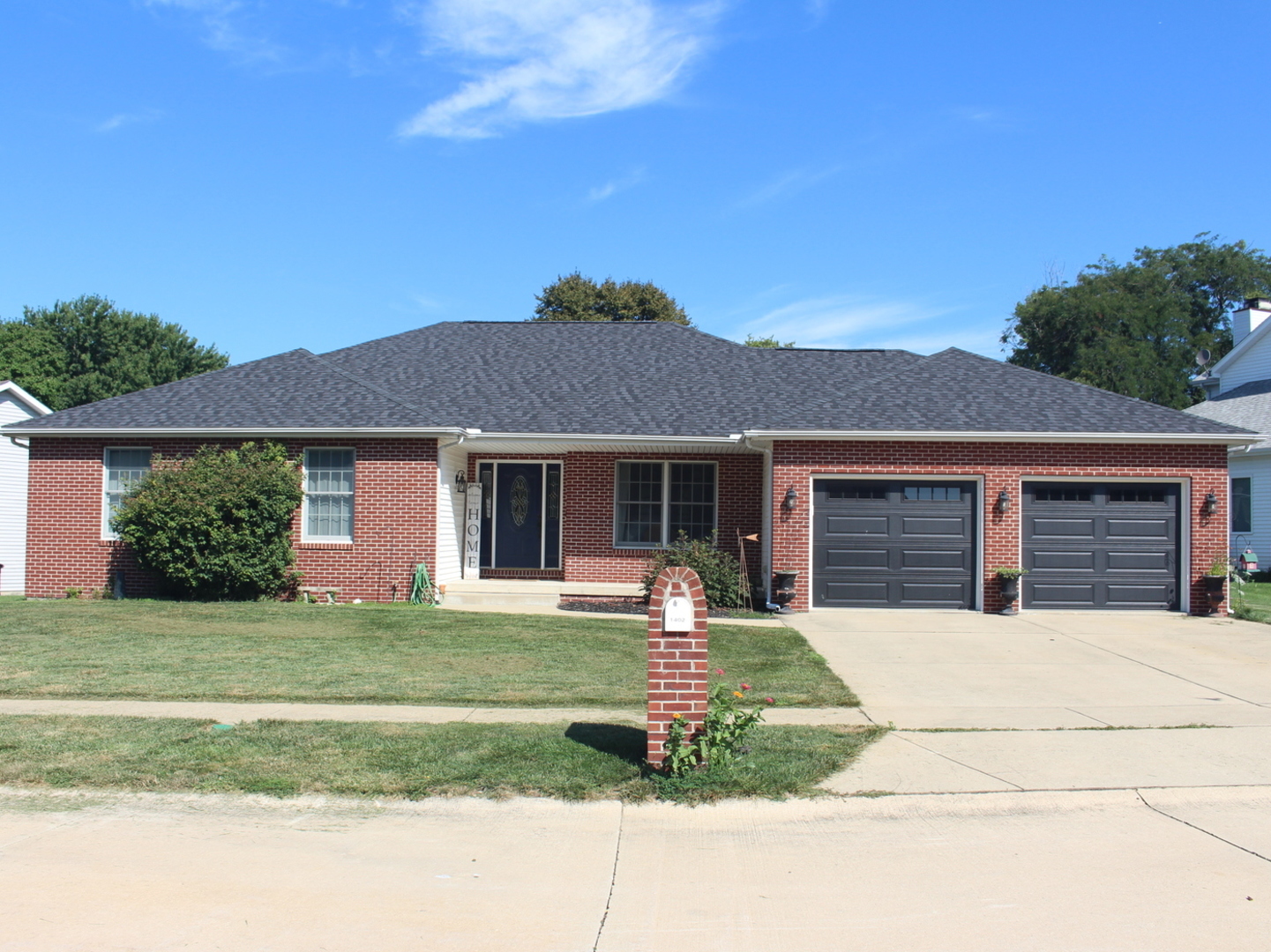 1402 W Masters Lane