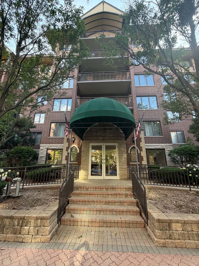 10 S Wille Street