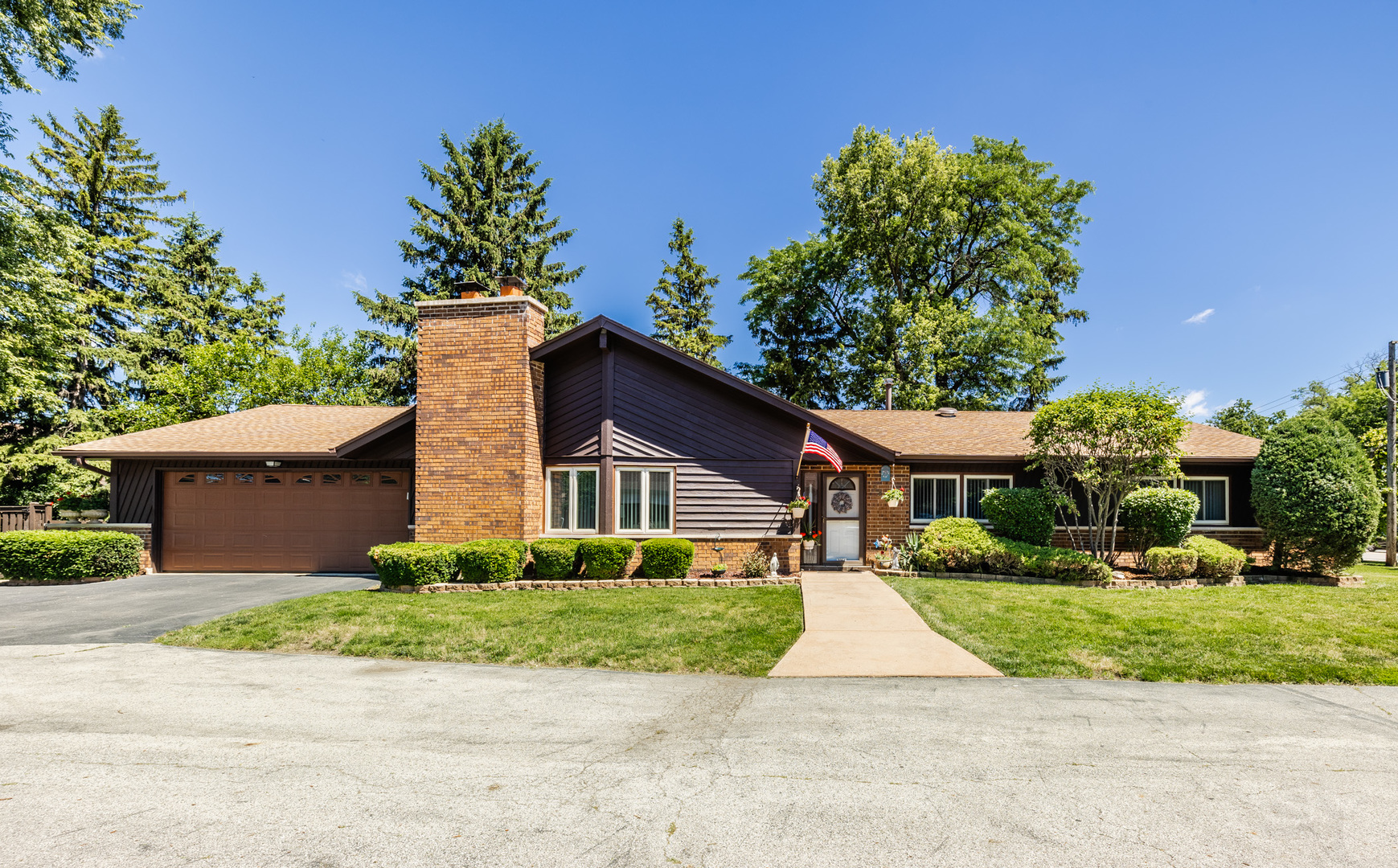1312 N River Road