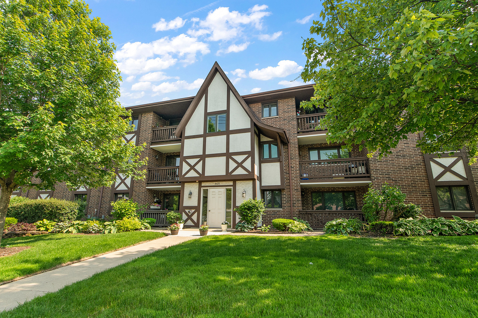 8425 W 95th Street