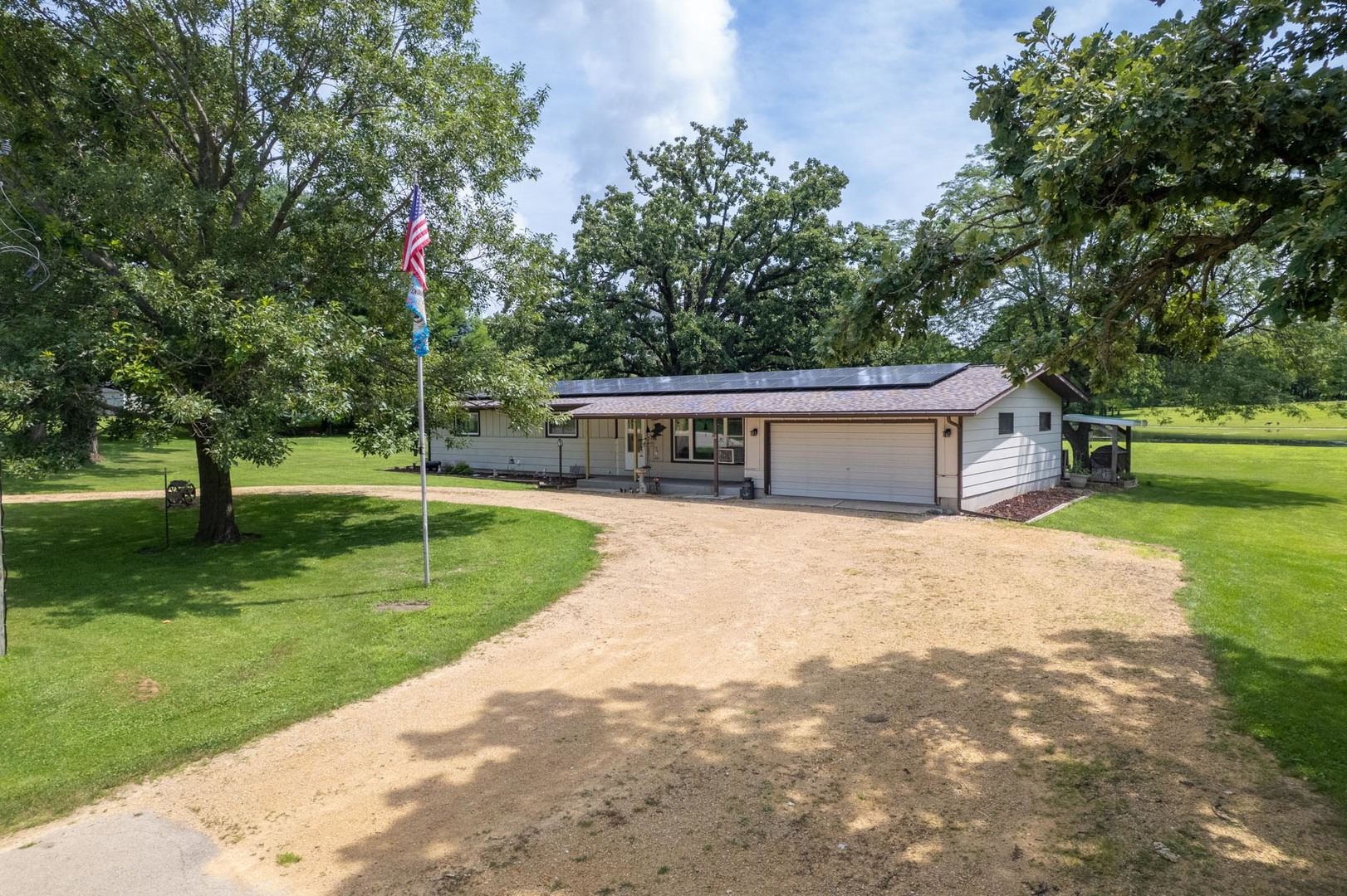 3365 N Blackhawk Road
