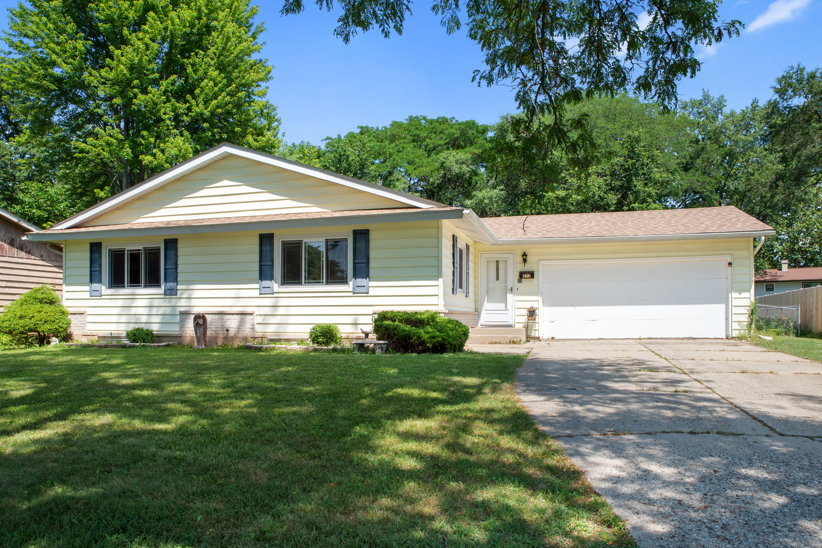 873 Yorkshire Lane