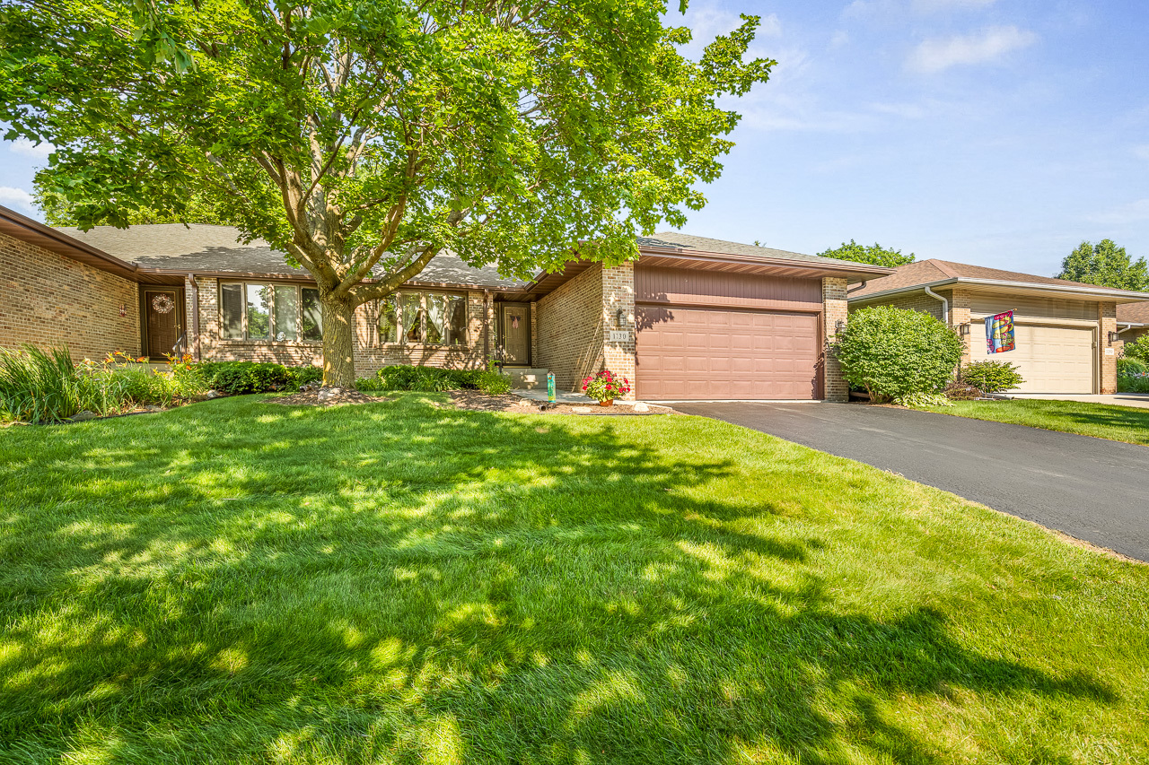 1130 FOX CHASE Lane