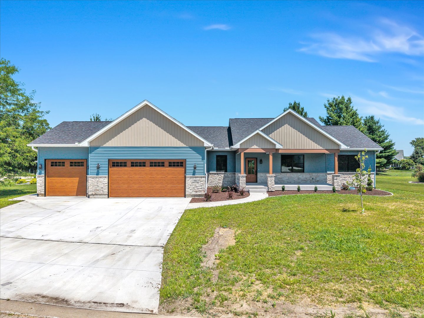 3813 Savanna Circle W