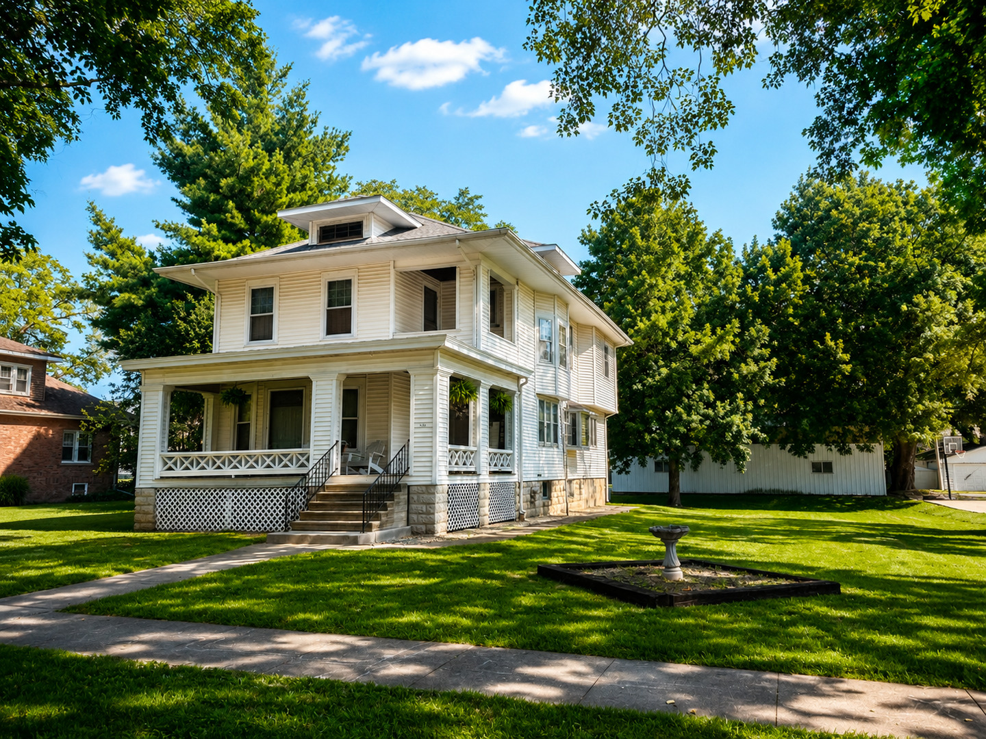 304 E Elm Street