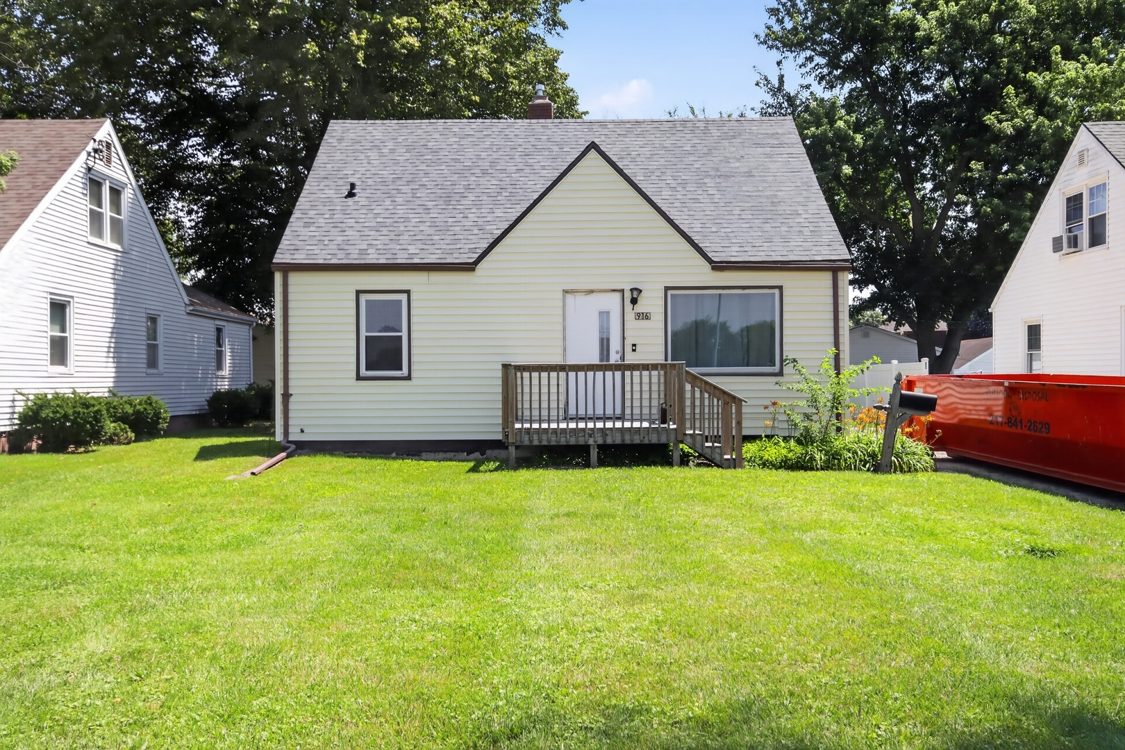 916 N Sangamon Avenue