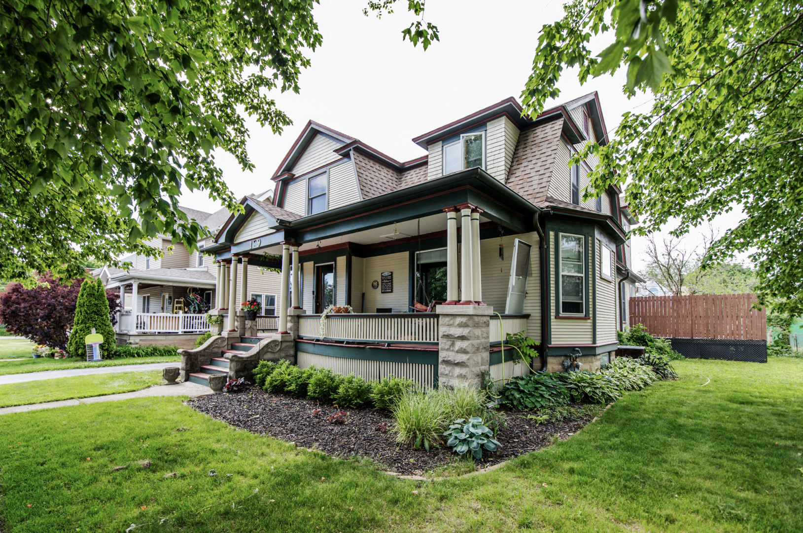 109 W North Street