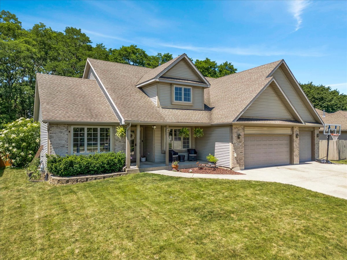 230 English Lane