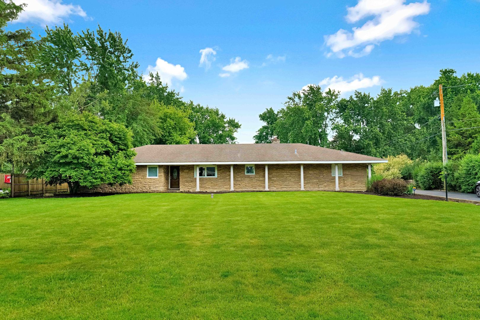 22W689 Elmwood Drive