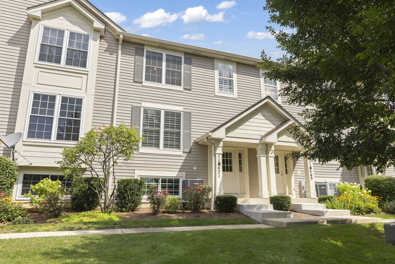 11S471 Rachael Court