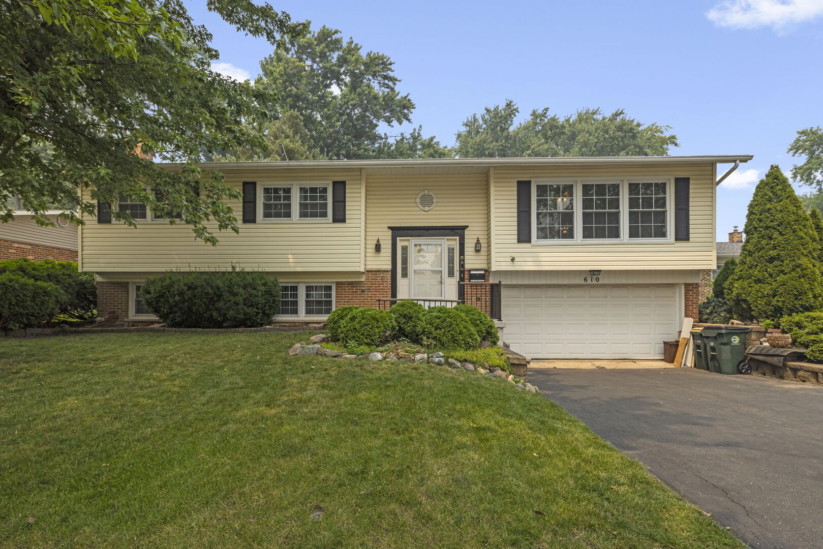 610 W Burning Tree Lane