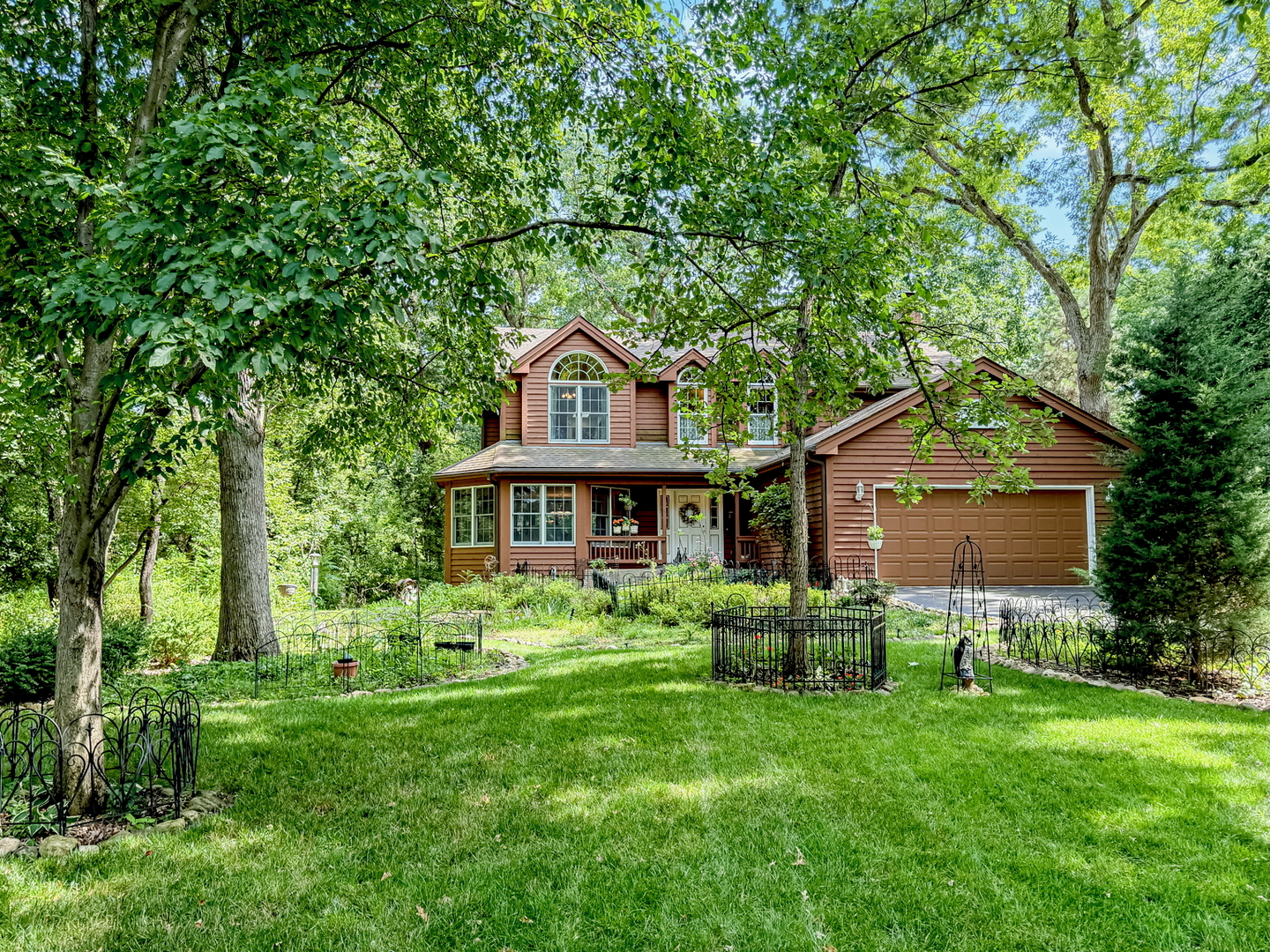 446 Roslyn Road