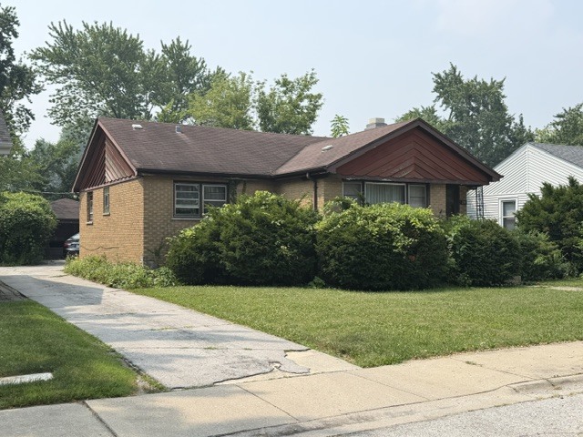 753 E 156th Place
