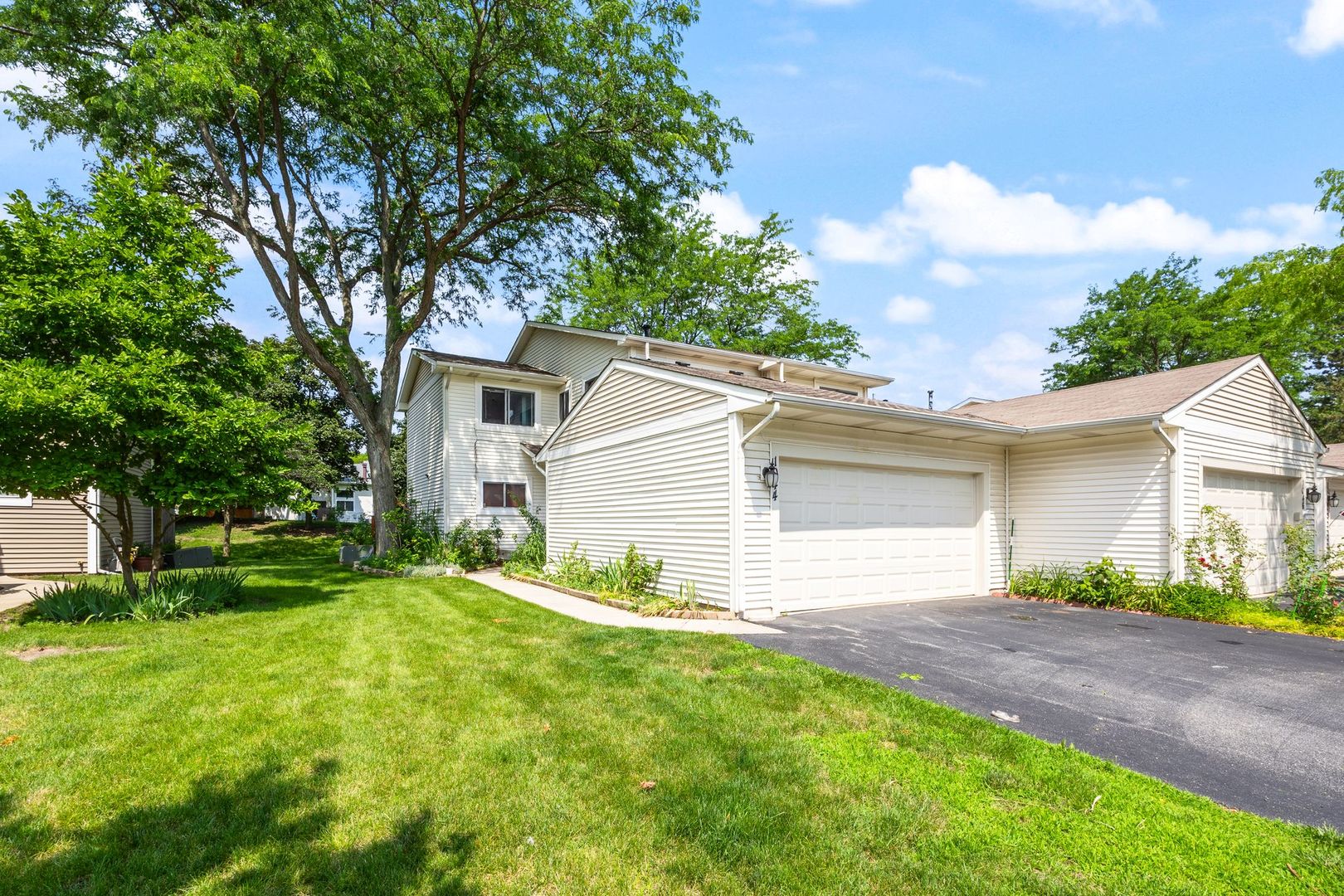 1044 Cumberland Court