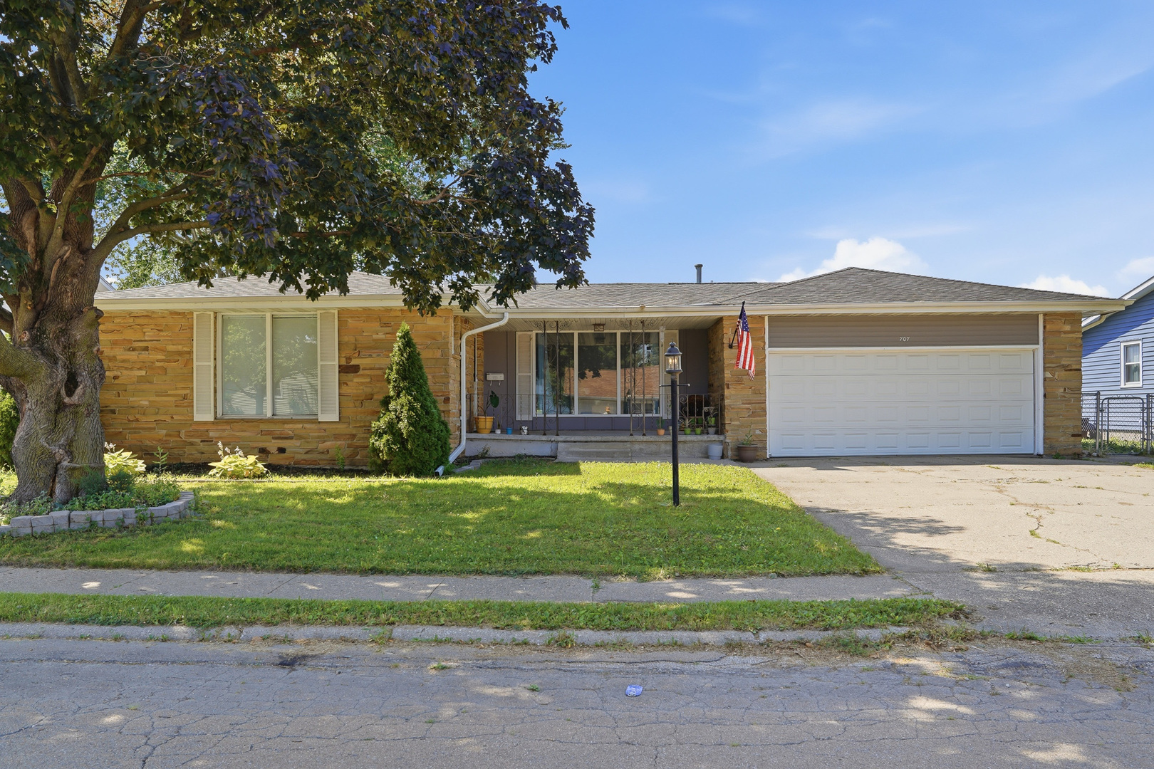 707 E 19th Street
