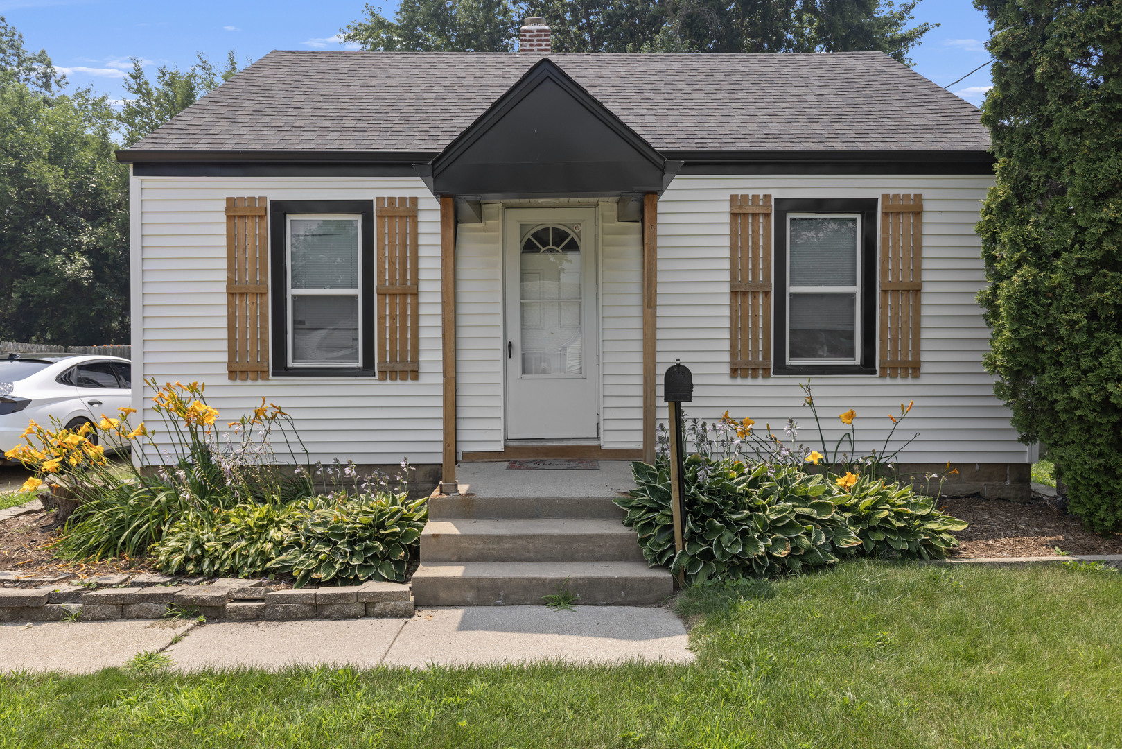 1112 Dalbigne Street