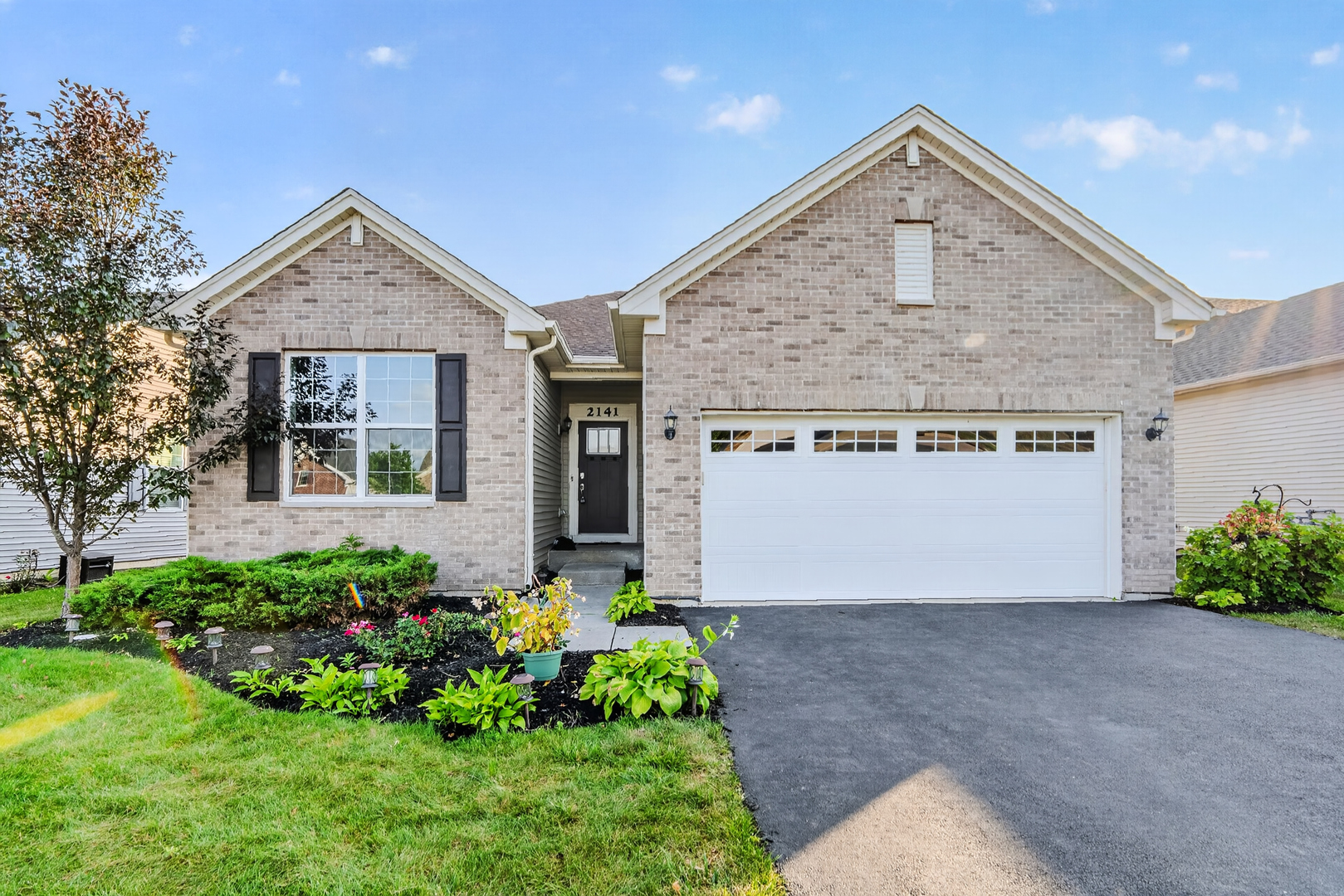 2141 Magenta Lane