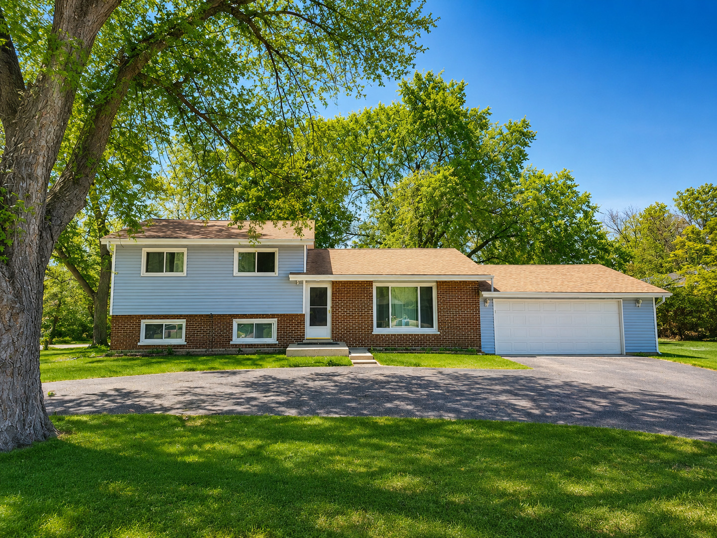1352 Glen Ellyn Road