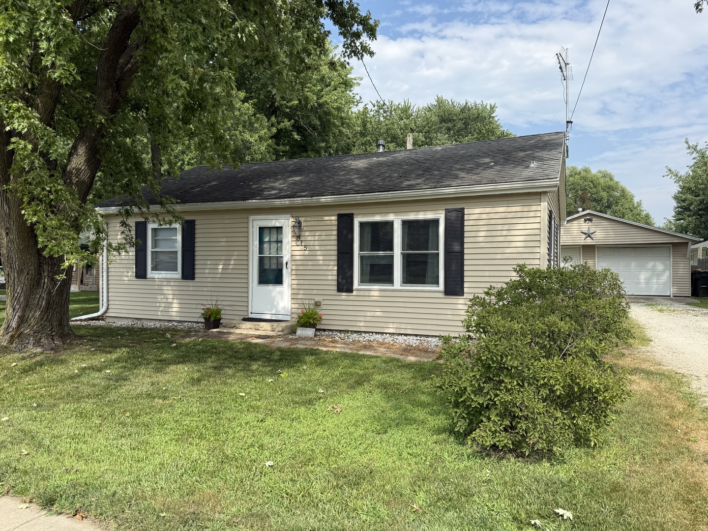 315 N Division Street