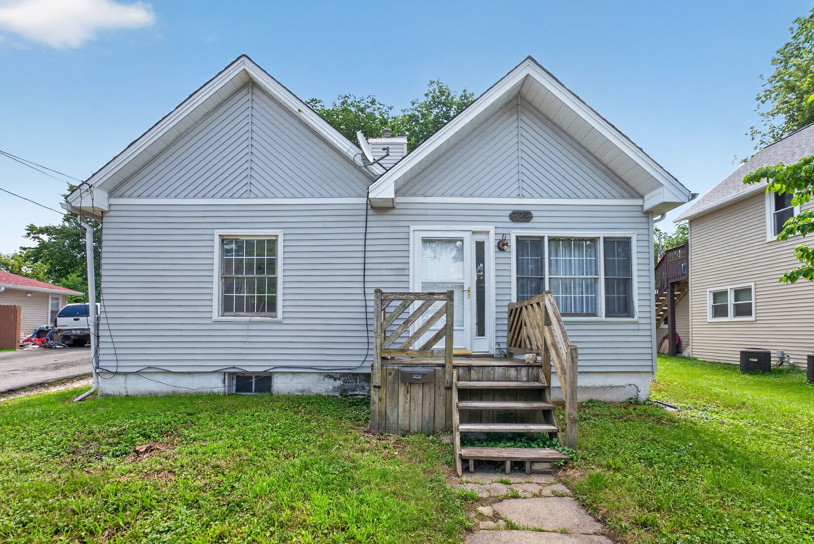 322 Hickory Street