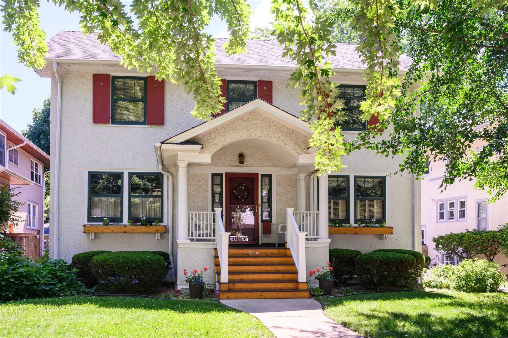 836 N Grove Avenue