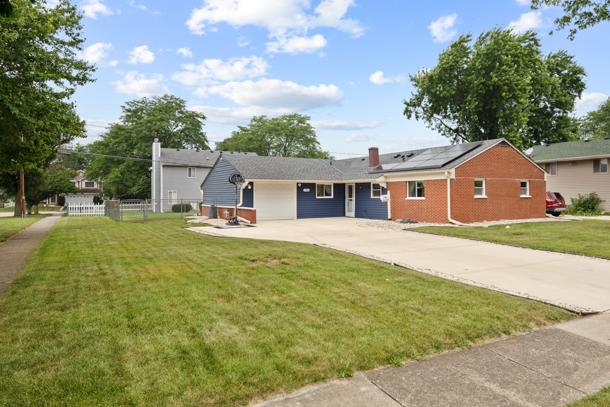 1406 GLEN HILL Drive