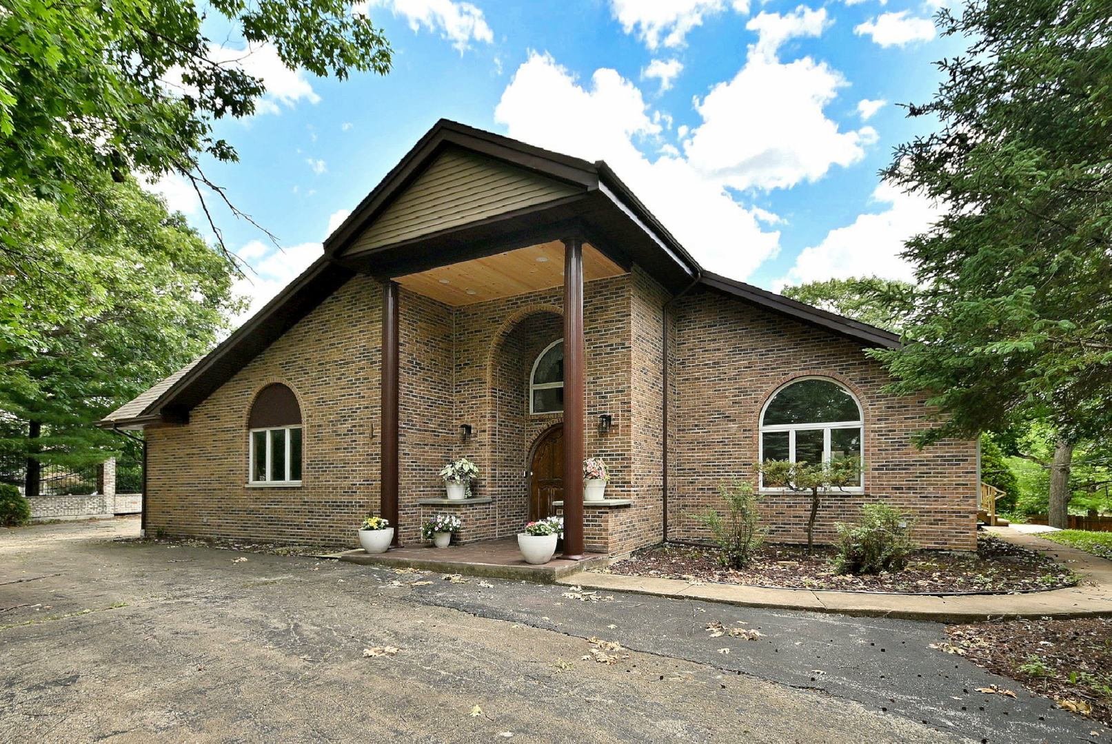 8951 W 99th Street
