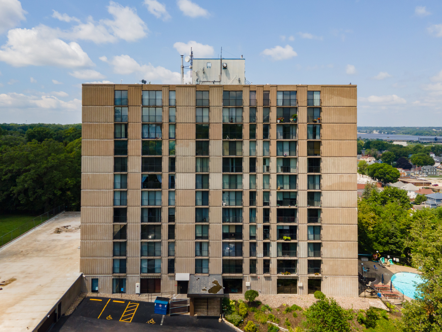 1800 7TH Street