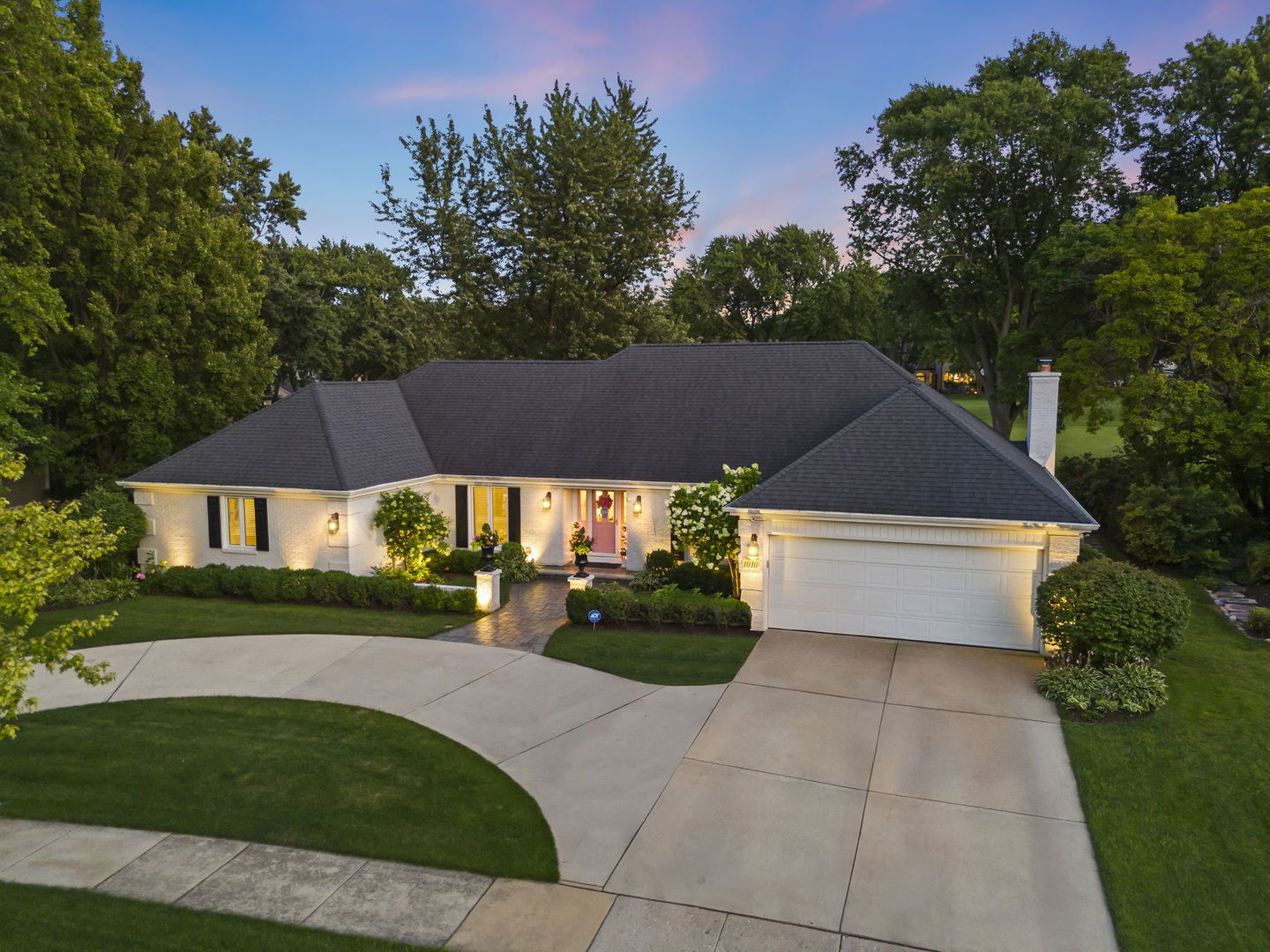 1010 Thunderbird Lane