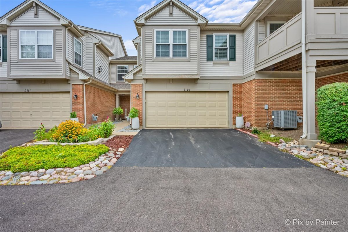2115 Vanderbilt Drive
