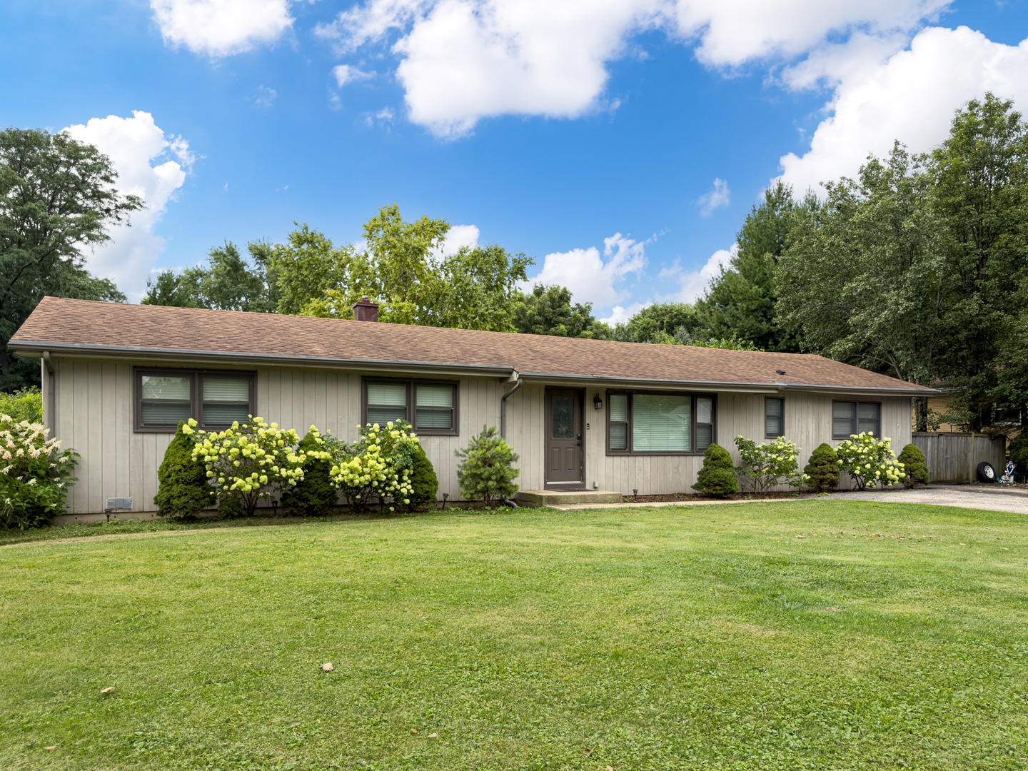23W477 Burdette Avenue