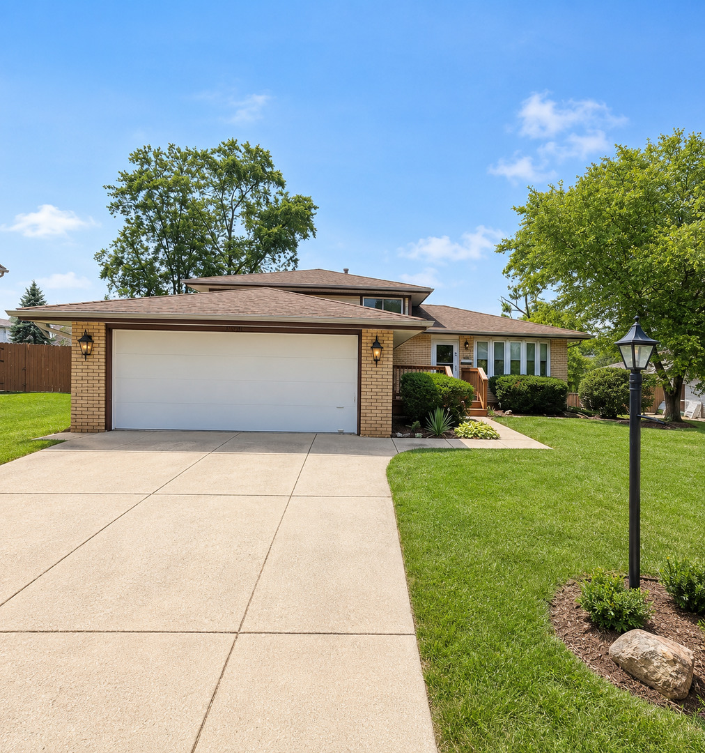 8808 S 85th Court