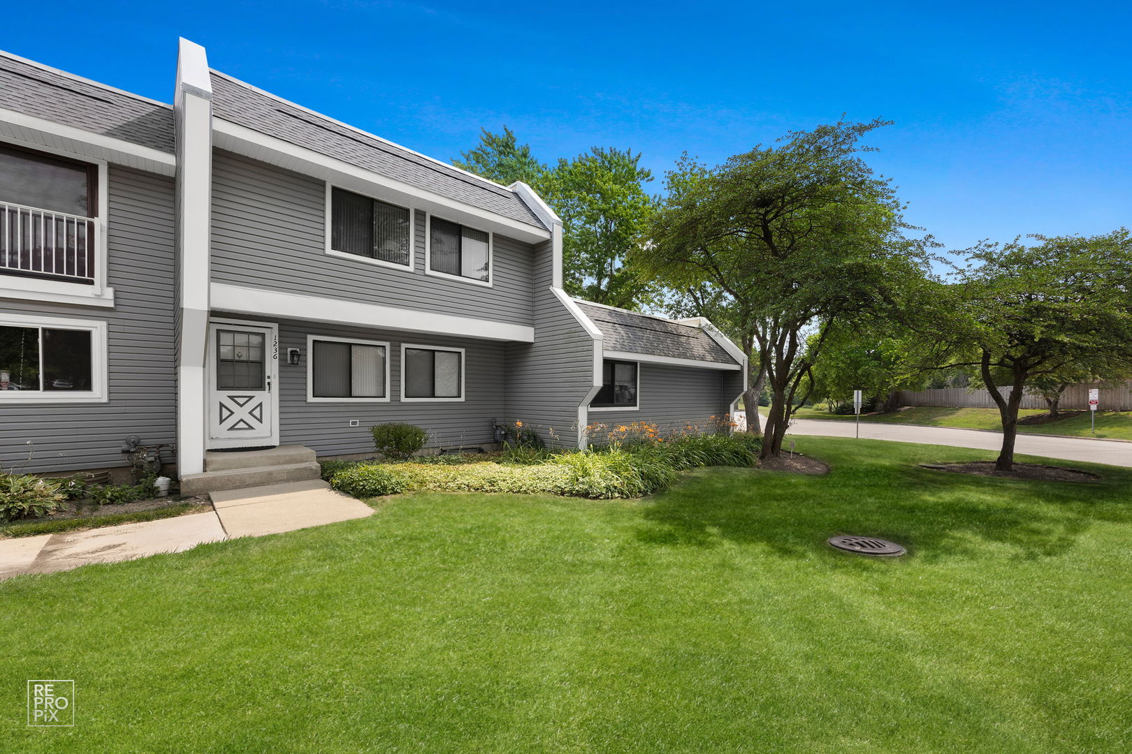 1236 Willow Lane